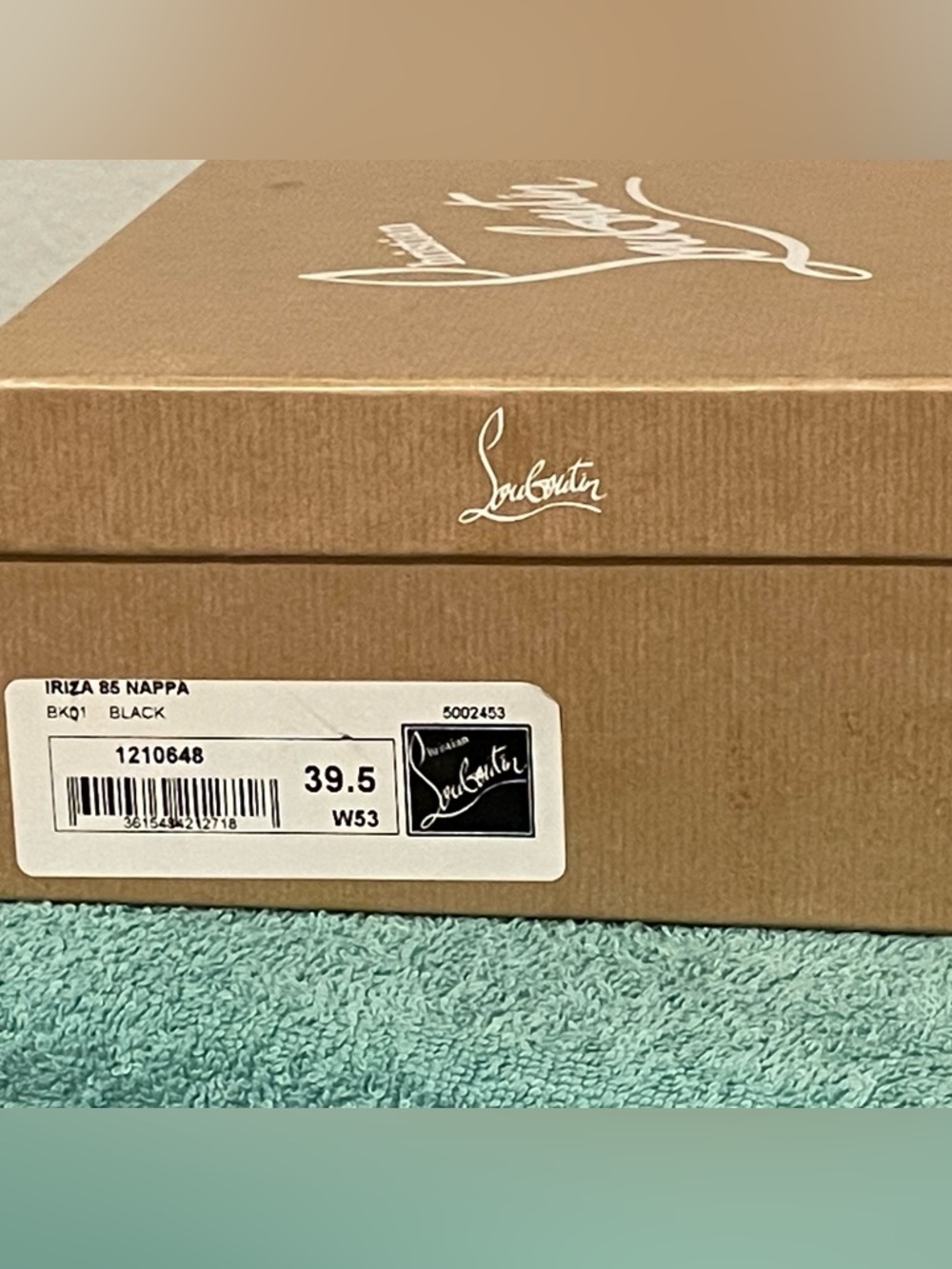 Christian Louboutin - Picture 14 of 14